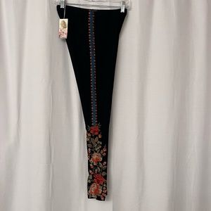 JOHNNY WAS BLACK MULTICOLOR FLORAL EMBROIDERED LIBBIE LEGGING WOMENS XS NWT
